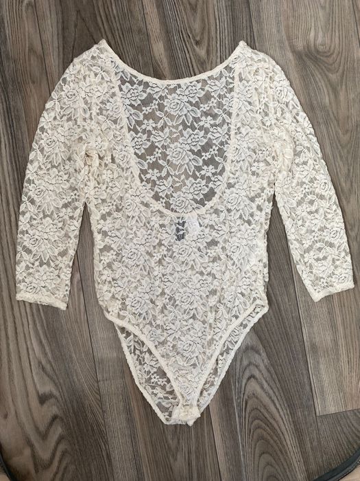 Koronowe kremowe body h&m