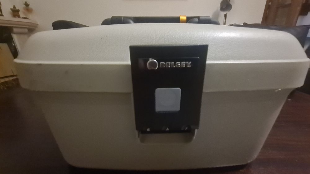 Necessaire rígido Delsey