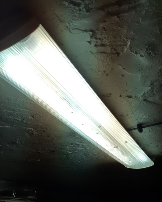 Lampy sufitowe garażowe na świetlówki cena za  2 szt.