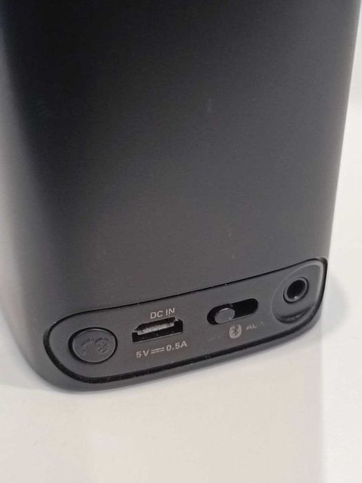 Coluna Portatil Philips Bt100b/00 Bluetooth Black
