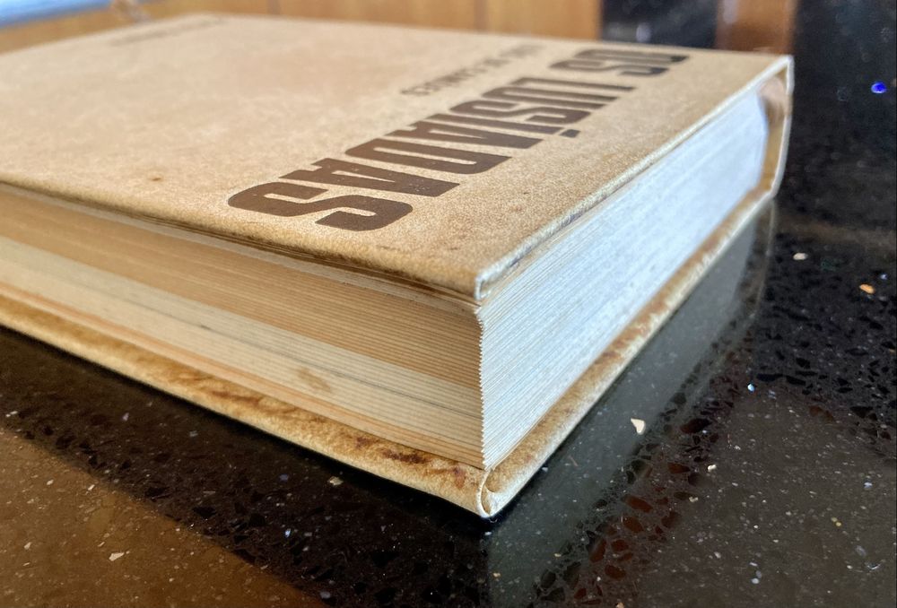 Livro “Os Lusíadas” de Camões 1977