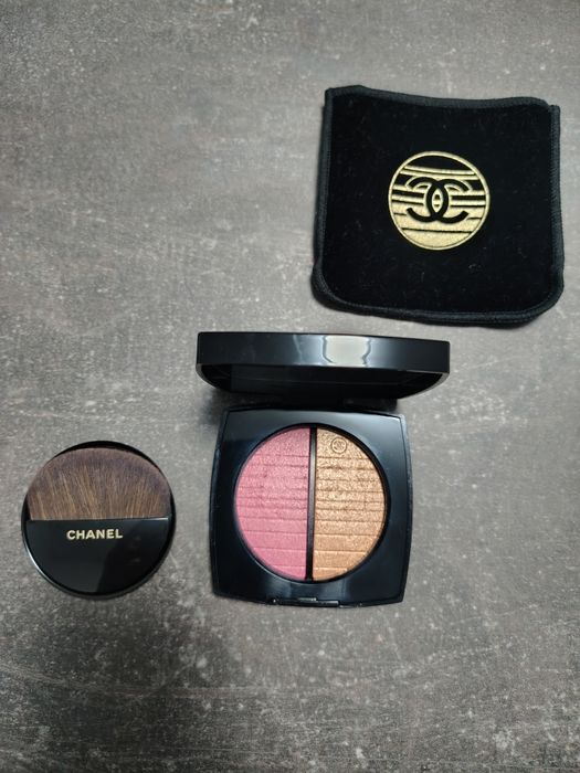 Chanel Les Beiges rozświetlacz Golden Glow