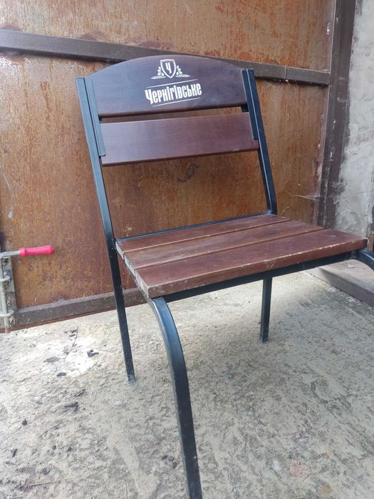 Стільці з металевими ніжками, для кафе