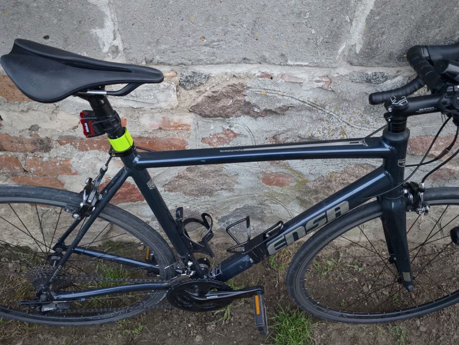 Rower szosowy SENSA Romagna Comp 105 Rozmiar 55 KOMPLET AKCESORIÓW