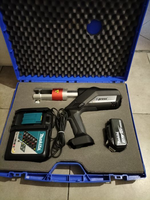 Zaciskarka do rur klauke