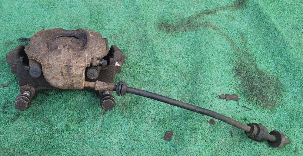 Bomba Pinça de travões lado direito Audi A4 B8