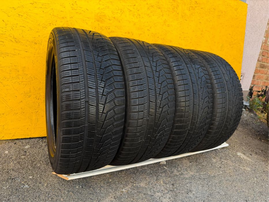 Шини Резина 245.45 R18 Hankook Зима