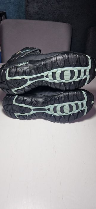 Merrell 42.         .