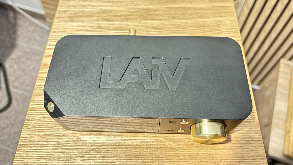 uDac LAIV (Novo dentro da caixa de origem)