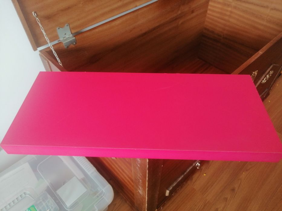 Prateleira/estante em ROSA