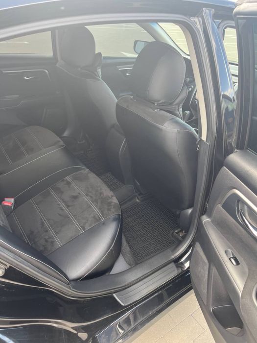 Продам авто в гарному стані всі деталі за телефоном