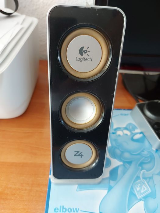 Komputer monitor tv Samsung głośniki i subwoofer Logitech