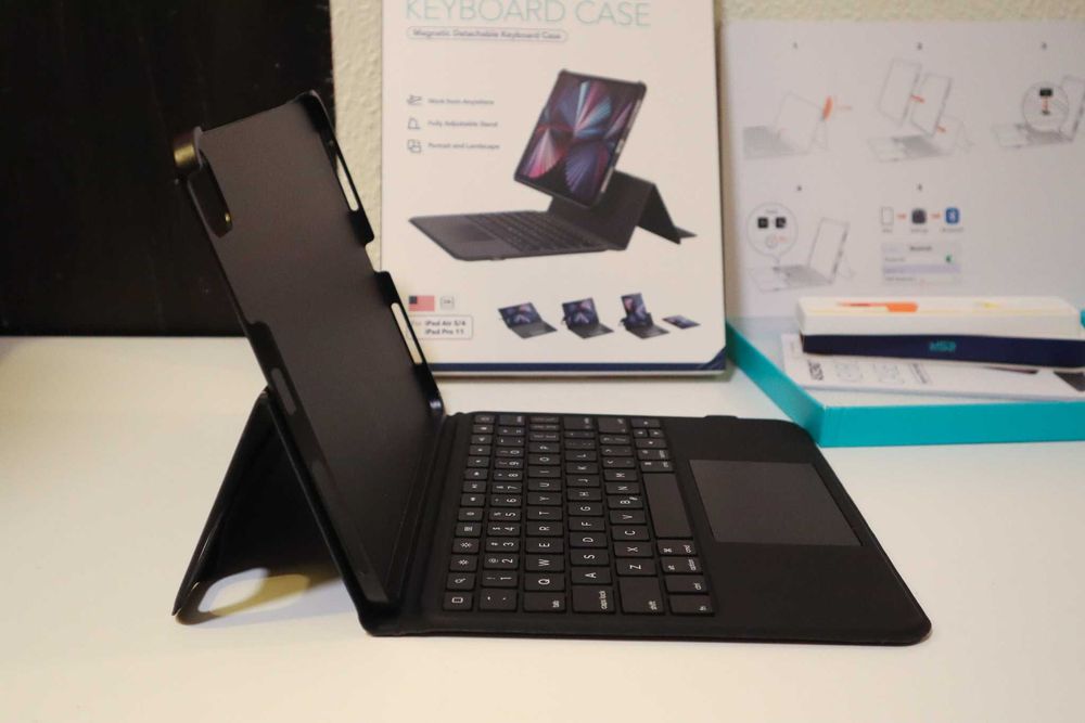 ESR Ascend Teclado EN capa iPad 11" + capa Apple Pencil 2