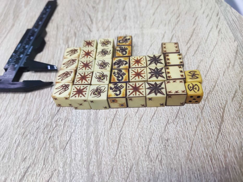 Гральні кубики, зарики, кості, dice з більярдної кулі, ручна робота