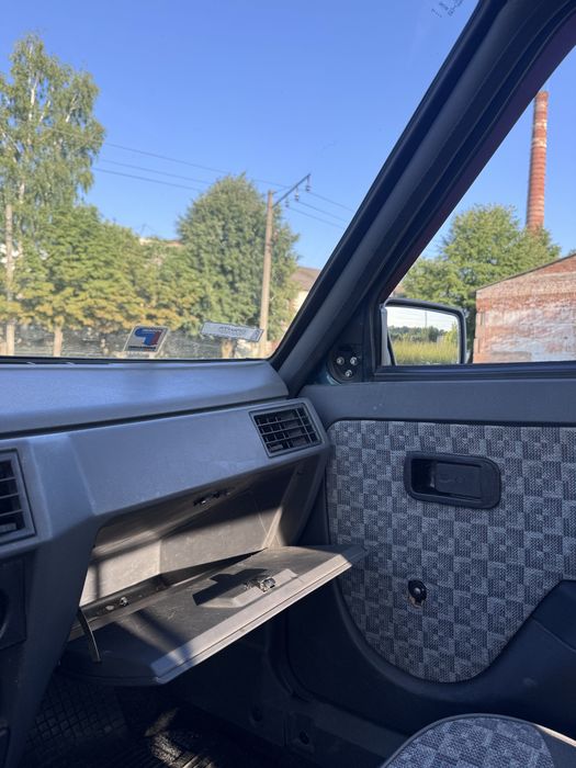 продам Заз таврия нова, в родной краске, идиальное состояние