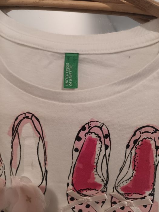 T-shirt menina 5/6 anos benetton
Em bom estado