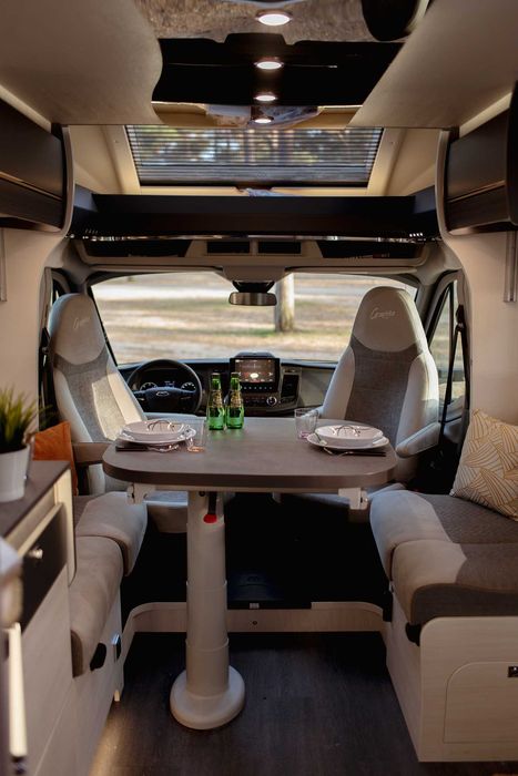 Wynajem KAMPERA Ford Challenger 328