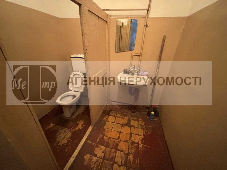 Оренда складу з двома рампами та офісами та власним санвузлом , 348 м2