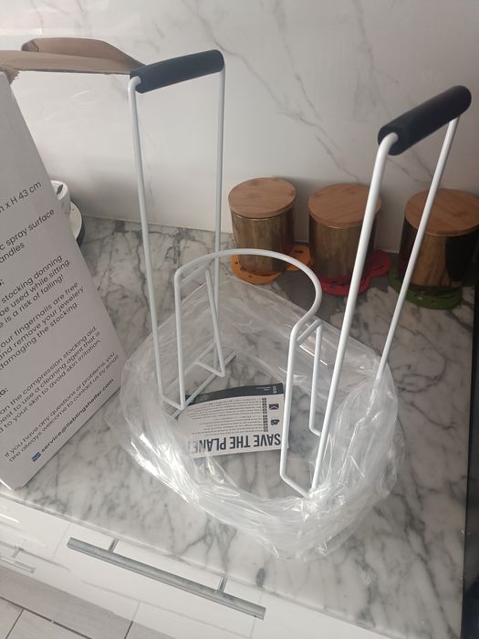 Pomoc w zakładaniu pończoch uciskowych