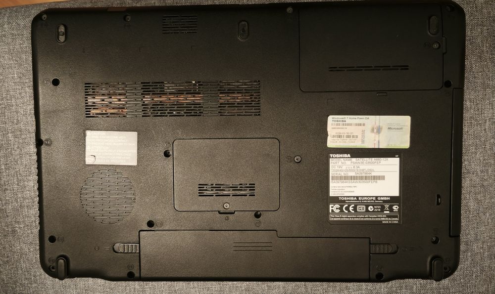 Portátil TOSHIBA sattelite A660 12X intel i7 disco SSD 500GbHarman Kar