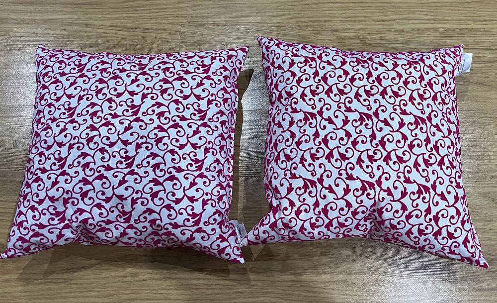 Almofadas de decoração (duas)