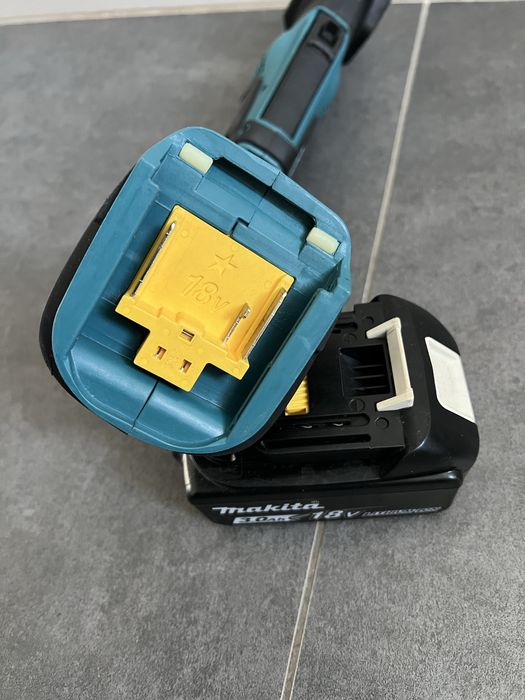 Акум.шабельна пила Makita DJR 183+АКБ 3.0Ah