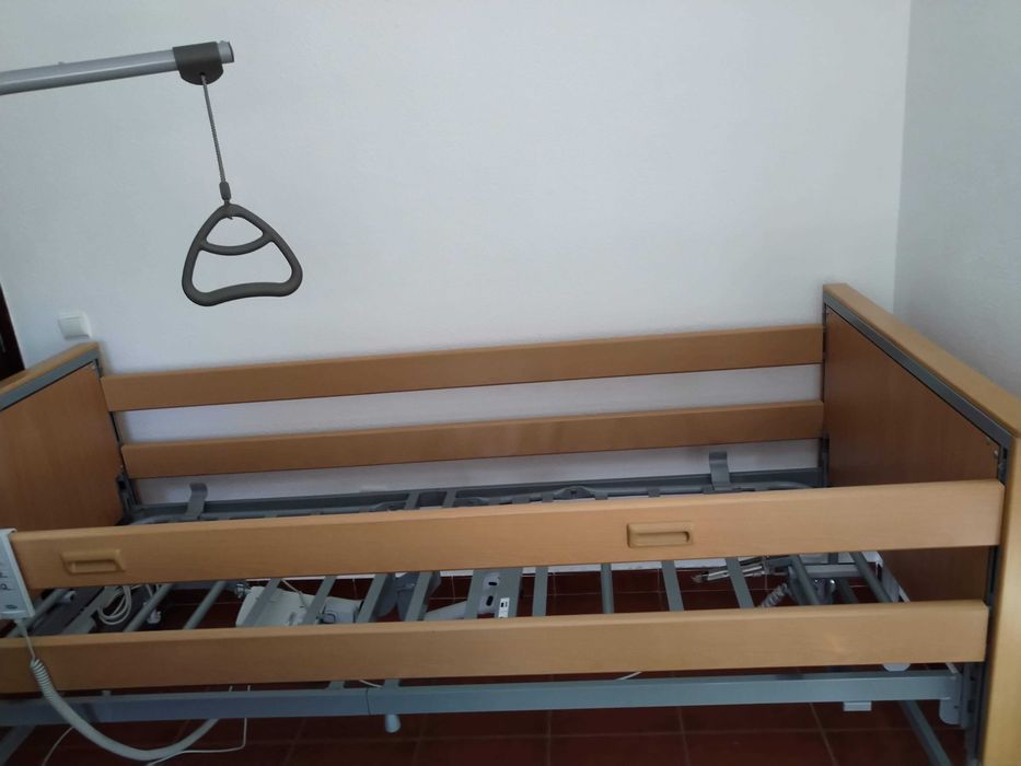 Cama Articulada Elétrica Invacare Medley Ergo