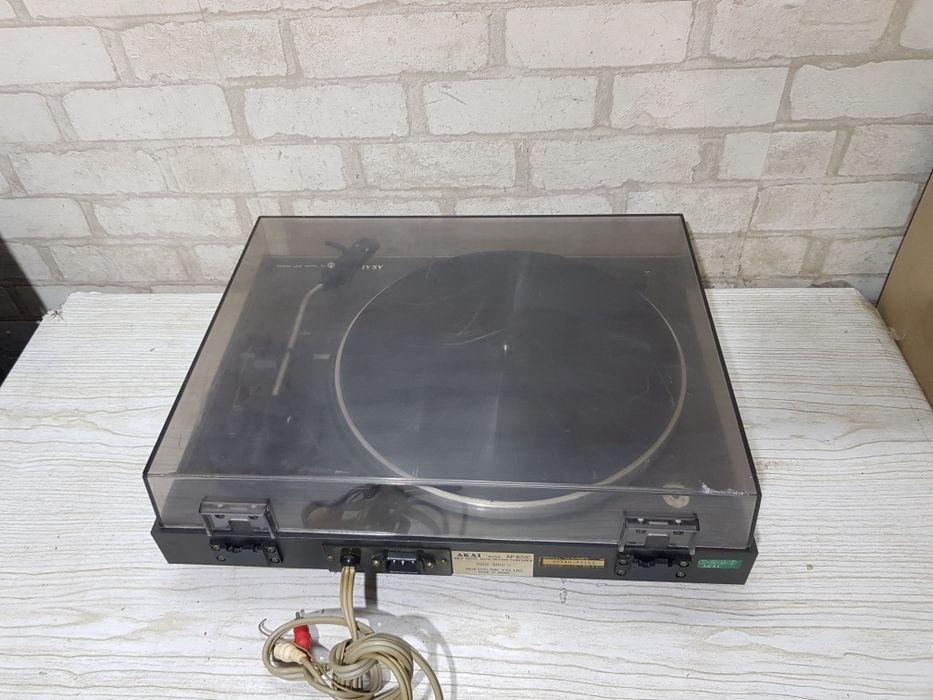 Вініловий програвач/виниловый проигрыватель Akai AP-B20 б/у з Німеччин