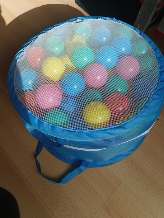 Casa com 100 bolas One Two Fun