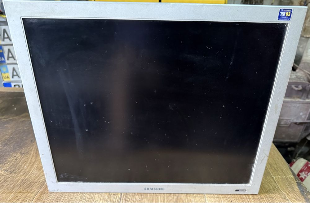 Монитор Samsung SyncMaster 193P Plus