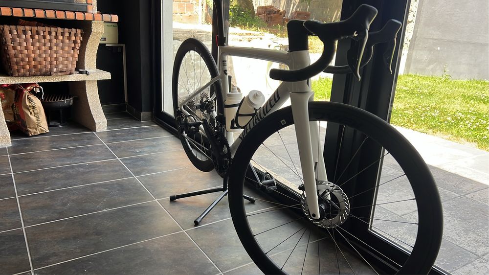 Specialized Tarmac SL8 Expert Ultegra Di2 – Roval Carbon – Impecável