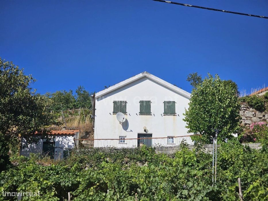 Moradia T2 / Seia, Valezim