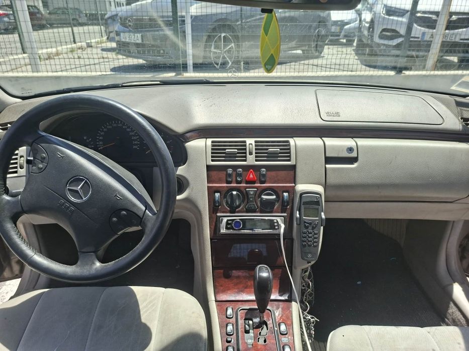 Mercedes E220 CDI 143cv