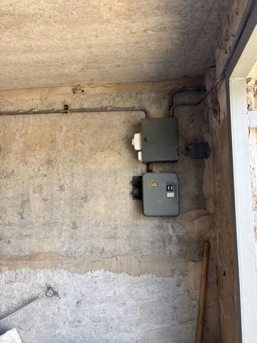 Продам капітальний гараж з ямою та підвалом, район ЮРЗ