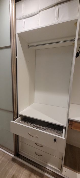 Гардеробна вмістка,шафа ширина 3.204 висота 2.645 глибина 0.710