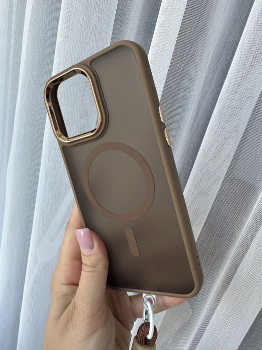 Чохол, бампер 15 Pro Max новий .