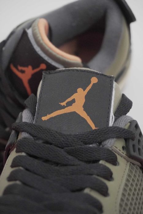 Air Jordan 4 Retro  Undefeated