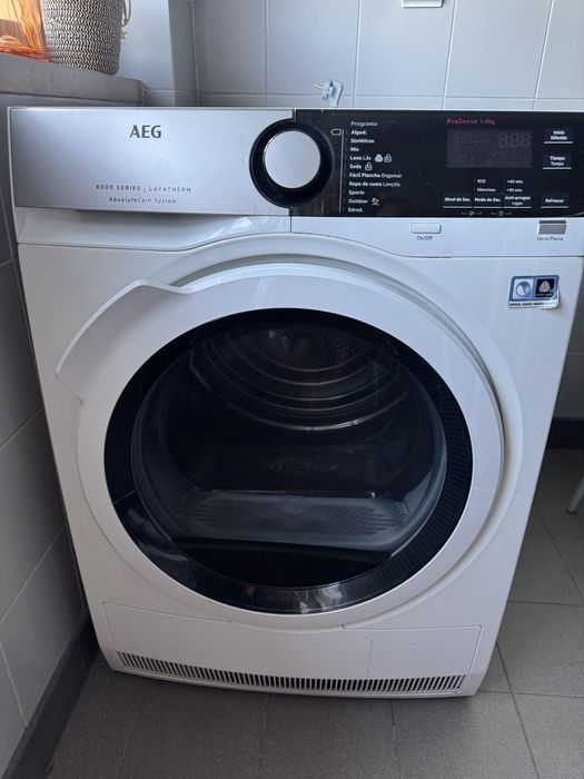 Secador de roupa AEG