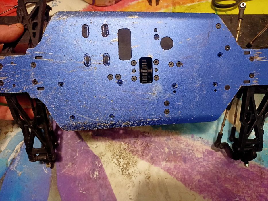 Podwozie rc nitro 1/0 vrx hsp himito wahacze wały
