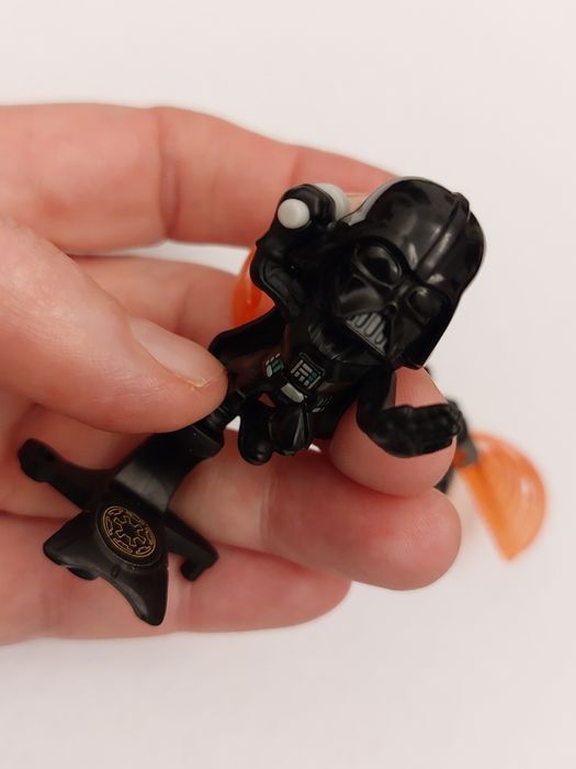 Zestaw figurki Star Wars Kinder Joy – Darth Vader & Kylo Ren