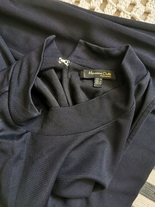 Granatowa sukienka z półgolfem Massimo Dutti
