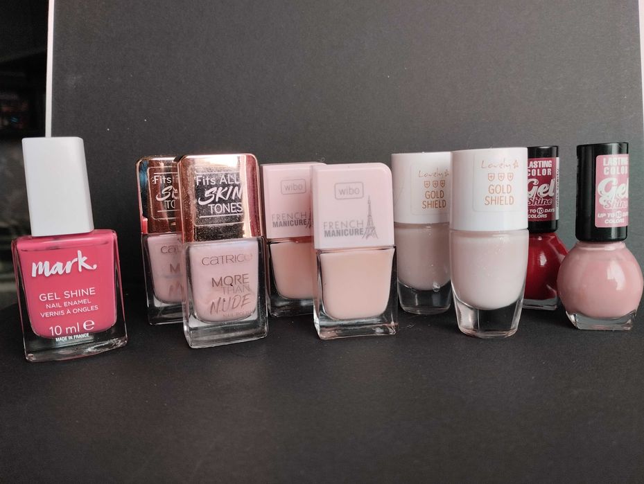 Lakiery do paznokci. Nowe.