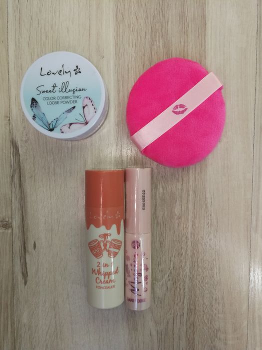 Lovely Whipped Cream 2w1 podkład + Lovely sypki puder + Bell tusz