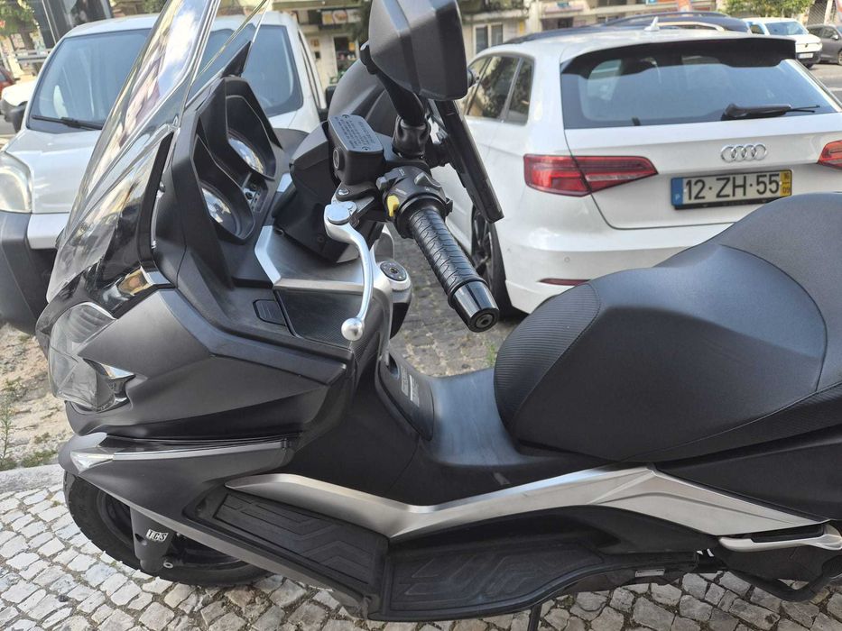 Scooter kymco Downtowm 350