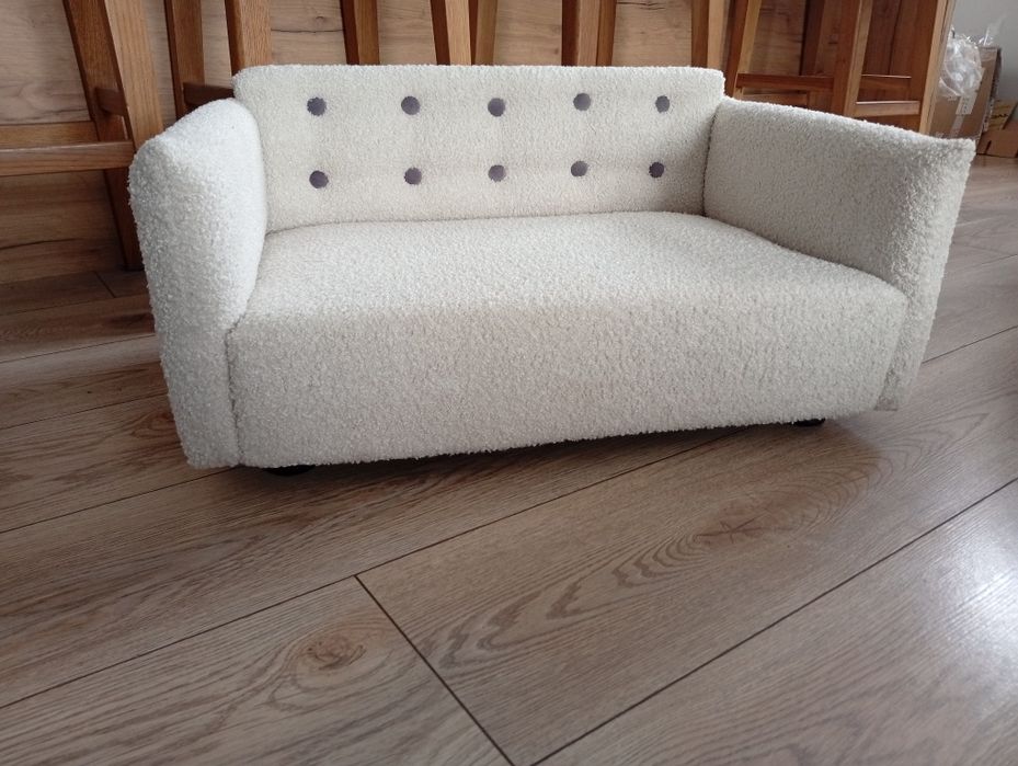 Stylowa sofa legowisko dla psa