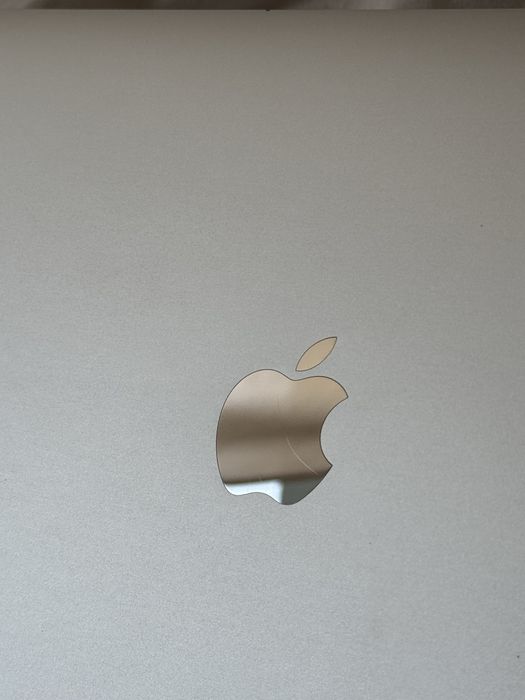 MacBook Pro 13” 2017 (A1708) | i5 | 8 GB RAM | 128 GB SSD | Retina