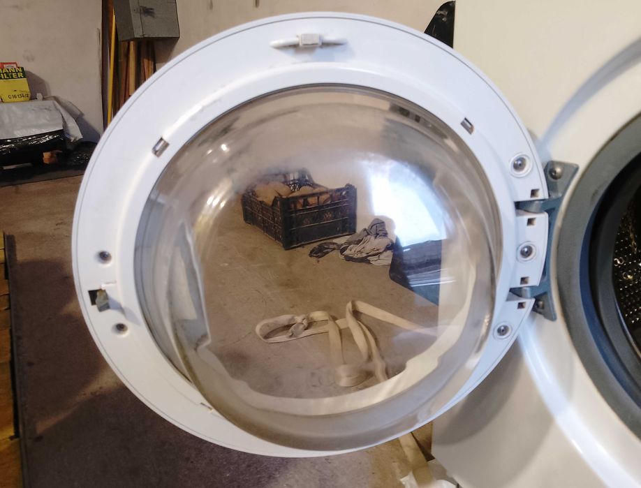 продам стиралку SAMSUNG WF6458S7W на запчасти