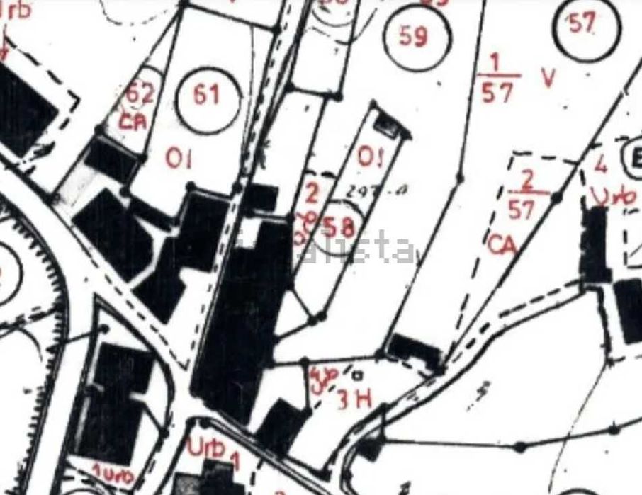 Moradia V3 para reconstrução com terreno