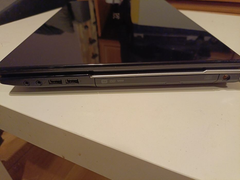 Acer aspire V3 731 4gb 500gb retro