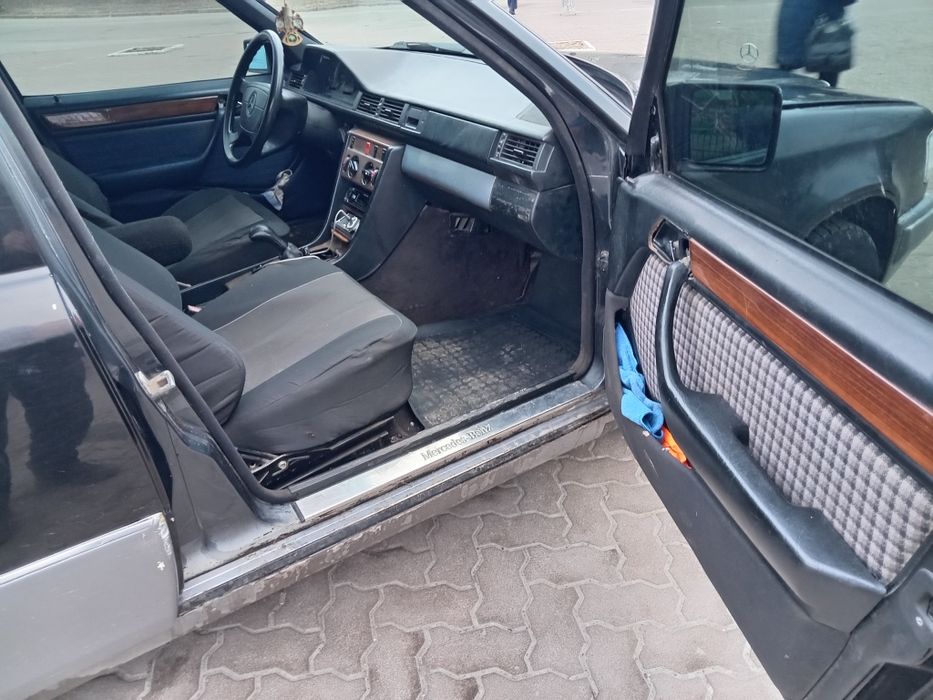 Продам Мерседес w124 3літра дизель, 5пьятиступка